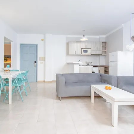 Apartamentos Lago *